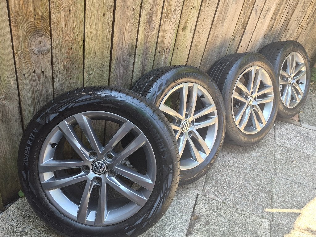golf  Salvador R-line 17 inch origineel 5x112 schadevrij, 17 inch, Ophalen of Verzenden, Band(en), Personenwagen