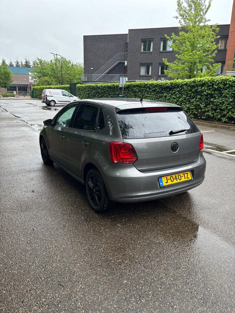 Volkswagen Polo 1.2 51KW 2012 Grijs, Voorwielaandrijving, 967 kg, 40 €/maand, 1198 cc