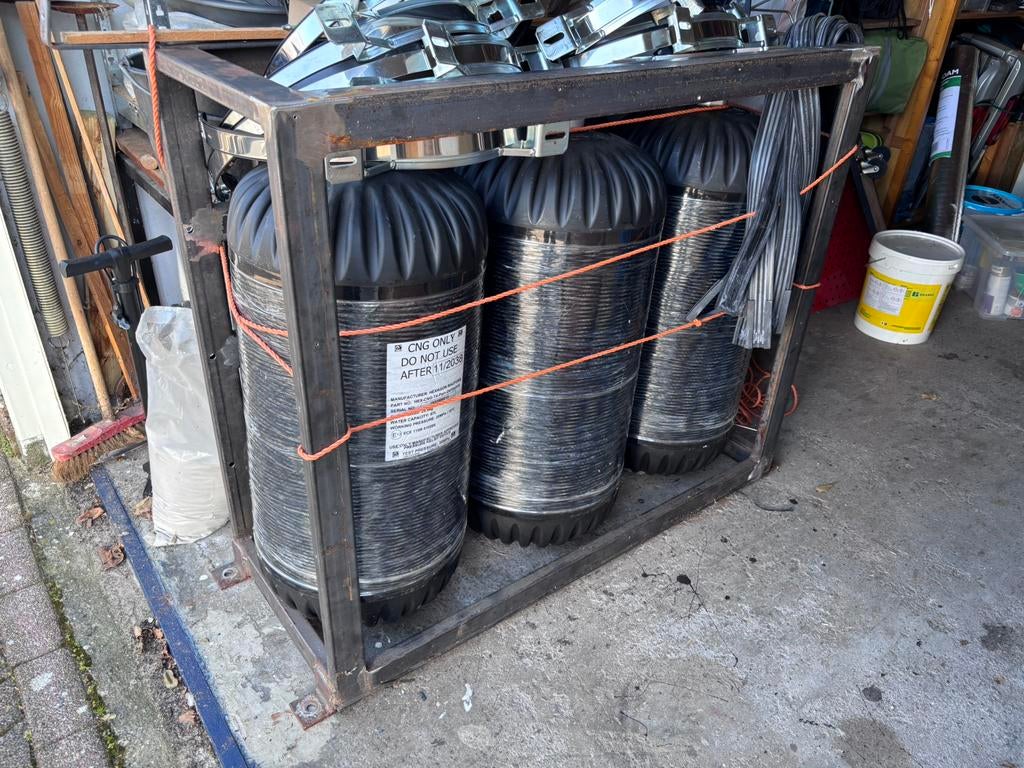 Volledige Aardgas (CNG)installatie 3x87l composiet tanks, Auto-onderdelen, Brandstofsystemen, Ophalen, Gebruikt
