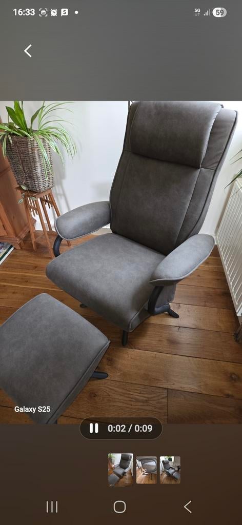 Relax stoel plus voetenbank.  Grijs . Nieuwe stoel, Ophalen of Verzenden, Nieuw, 75 tot 100 cm, 50 tot 75 cm