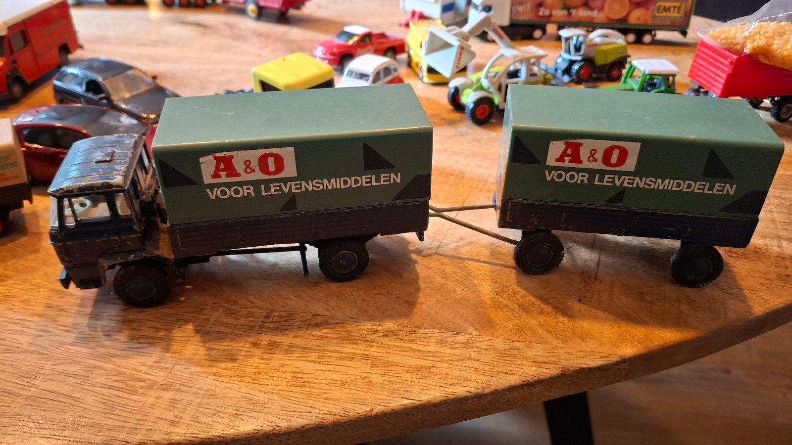 oude speelgoed auto, Hobby en Vrije tijd, Modelauto's | 1:24, Ophalen of Verzenden, Overige merken