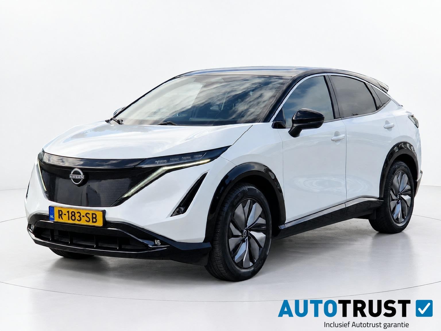Nissan Ariya Advance 66 kWh ADAP.CRUISE STUUR/STOELVERW., Auto's, Gebruikt, 750 kg, Leder en Stof, Wit