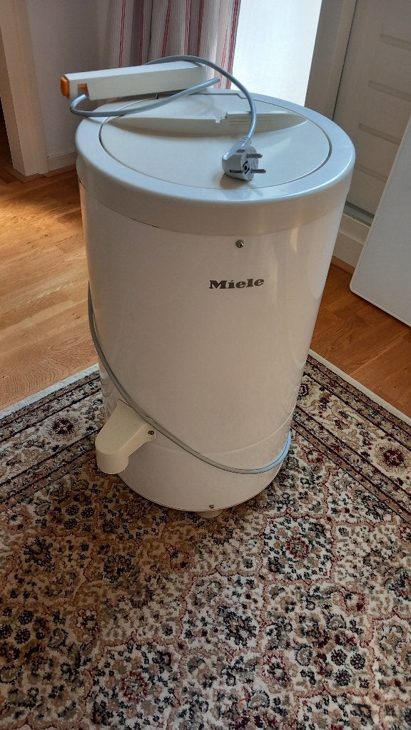 Miele centrifuge, Ophalen, Gebruikt, Minder dan 85 cm, Minder dan 4 kg