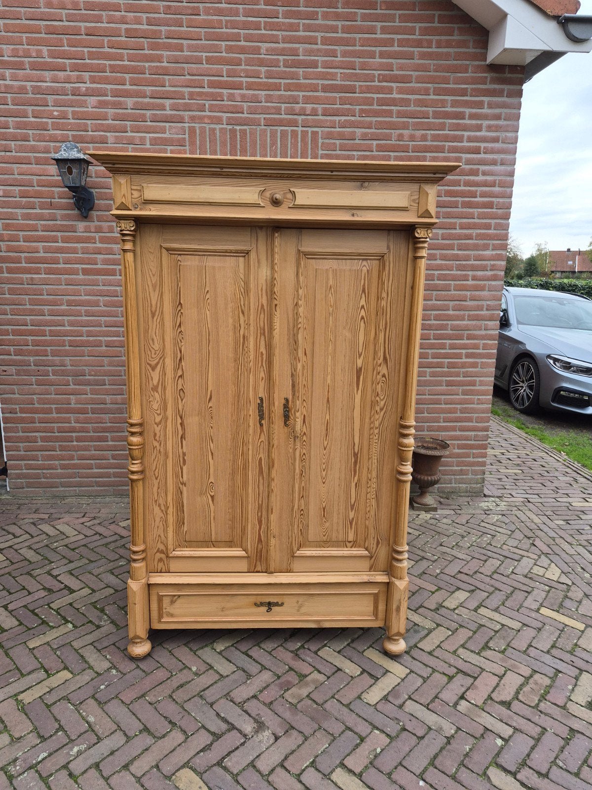 Prachtige Antieke Grenen Zuilen Kast, Ophalen