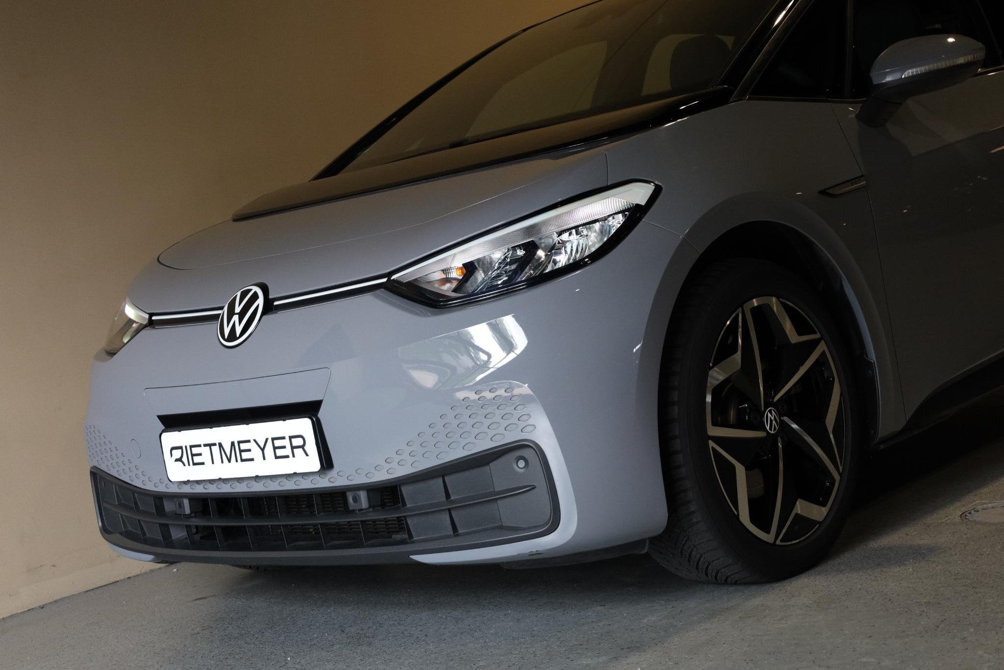 Volkswagen ID.3 Pure Performance electric, Gebruikt, ID.3, 1681 kg, Grijs
