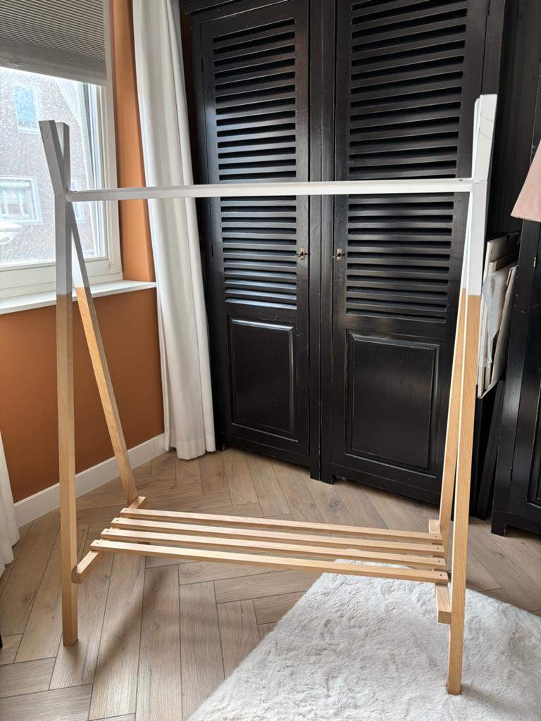 Houten kledingrek voor kinderkamer - Ophalen in Uithoorn, Kleding | Dames, Kledingrekken, Ophalen, Gebruikt