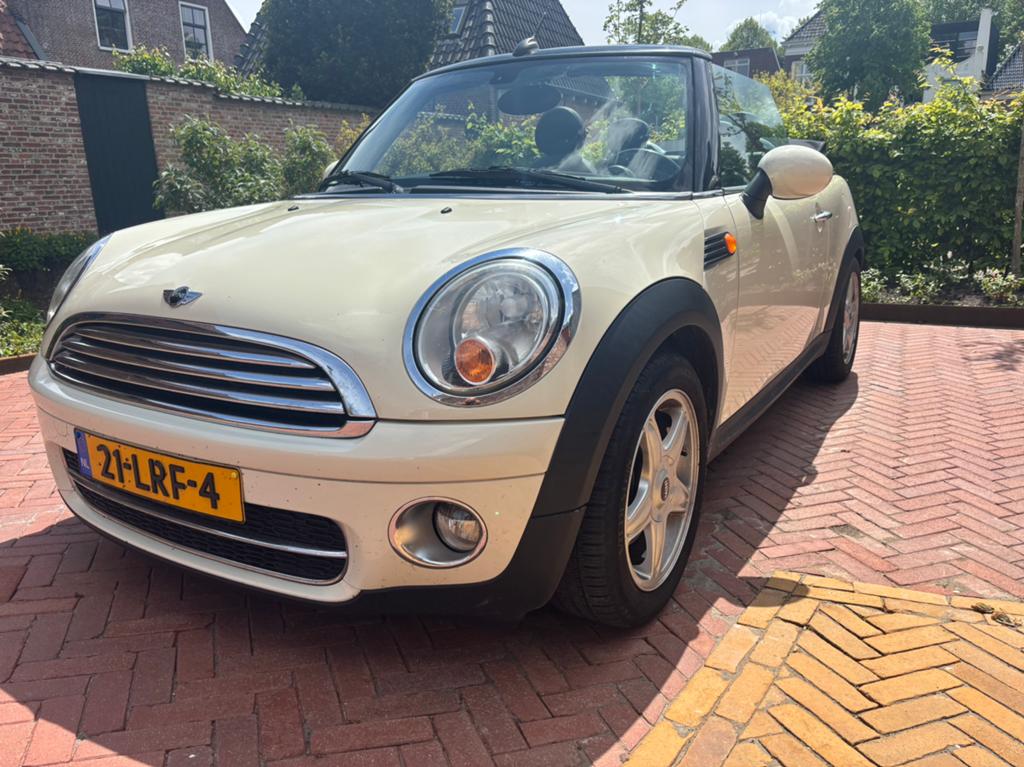 Mini 1.6 Cooper Cabrio AUT 2010 Wit, Auto's, 15 km/l, Zwart, 4 cilinders, Cabriolet