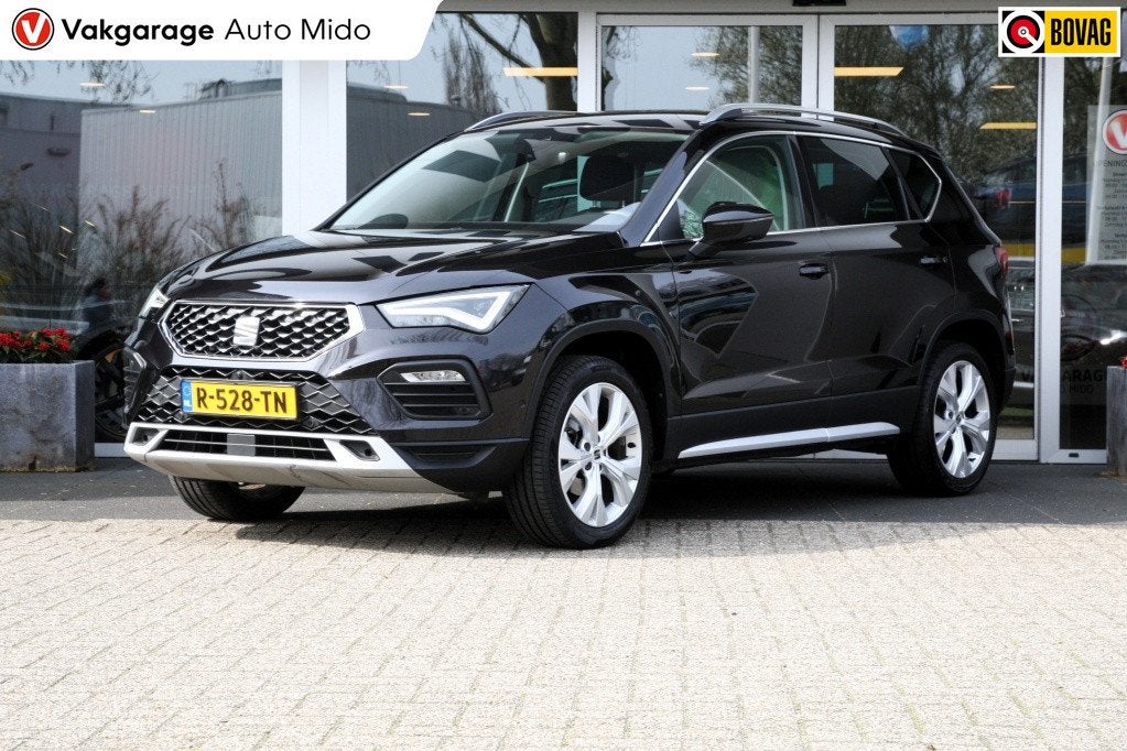 SEAT Ateca 1.5 TSI Xperience Business Intense | 360 camera |, Auto's, 12 maanden, 1300 kg, 4 cilinders, Zwart