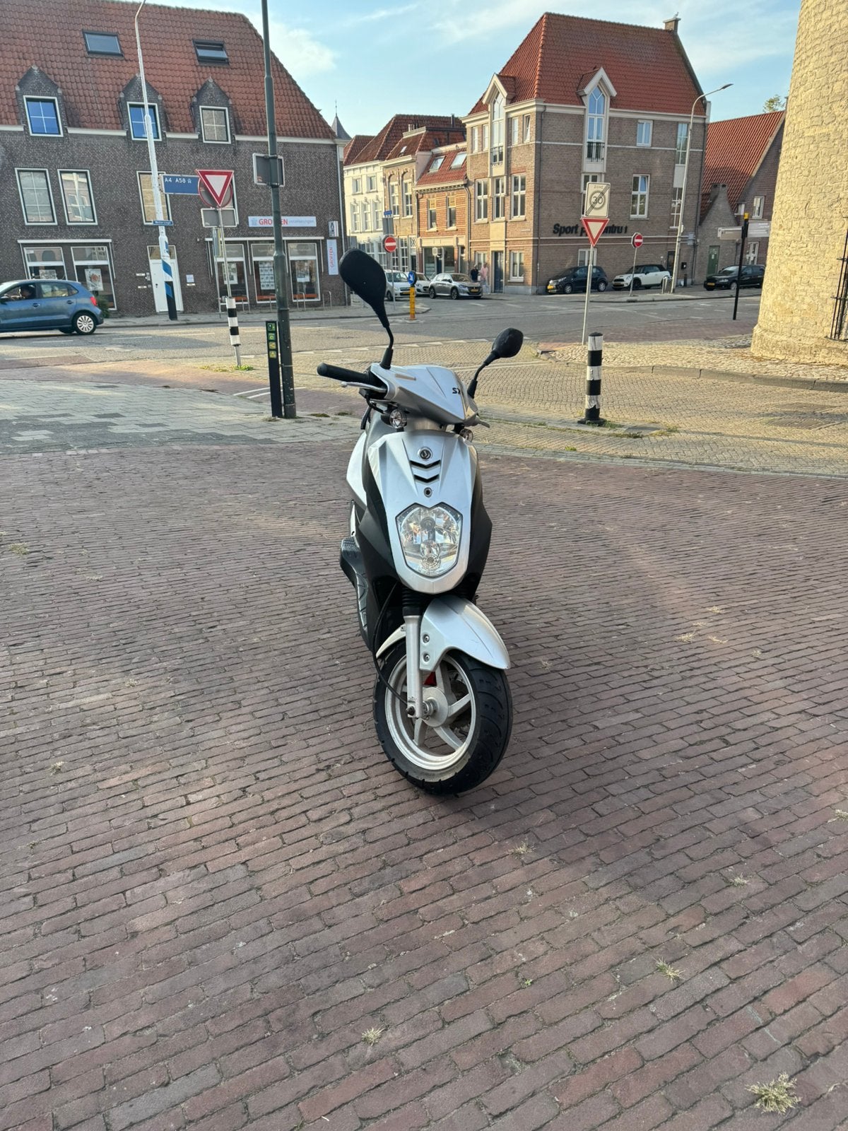 Sym orbit 2, Fietsen en Brommers, Ophalen, Zo goed als nieuw, Benzine, 50 cc