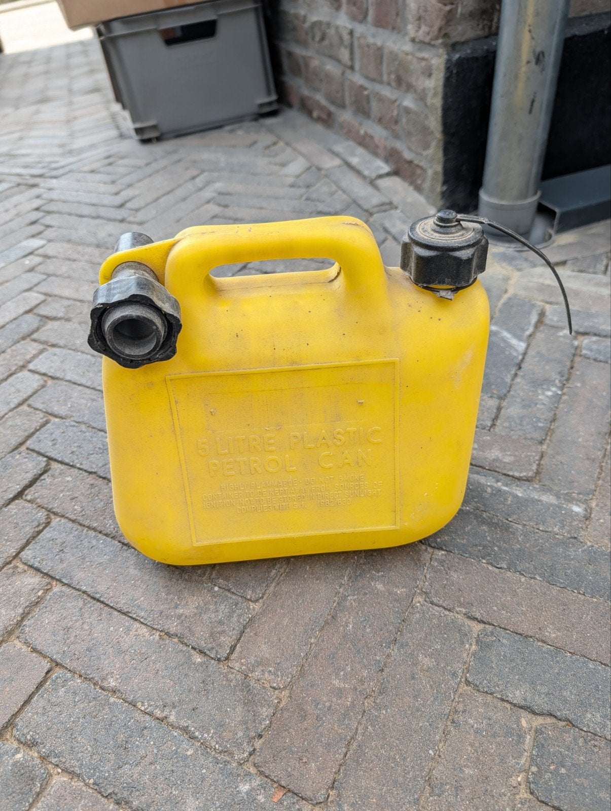 Gele 5 liter plastic jerrycan voor brandstof, Ophalen of Verzenden