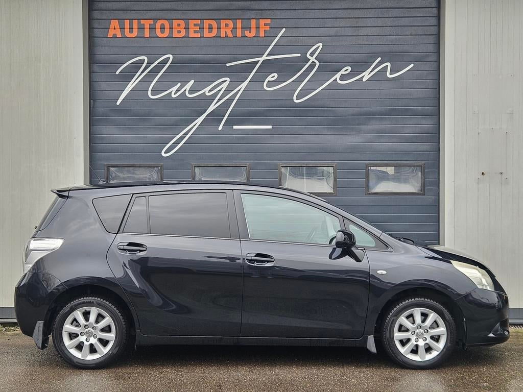 Toyota Verso 1.8 VVT-i Dynamic|Camera|Trekhaak|Airco|, Gebruikt, Zwart, 4 cilinders, Zwart