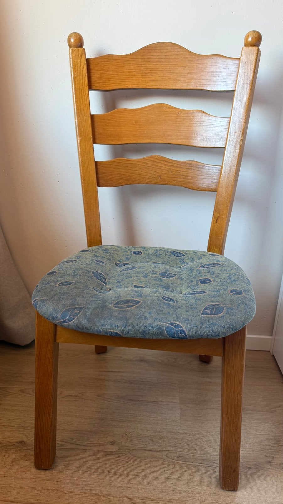 Houten stoelen met bekleding, 4 stuks, Ophalen, Gebruikt, Bruin, Vier