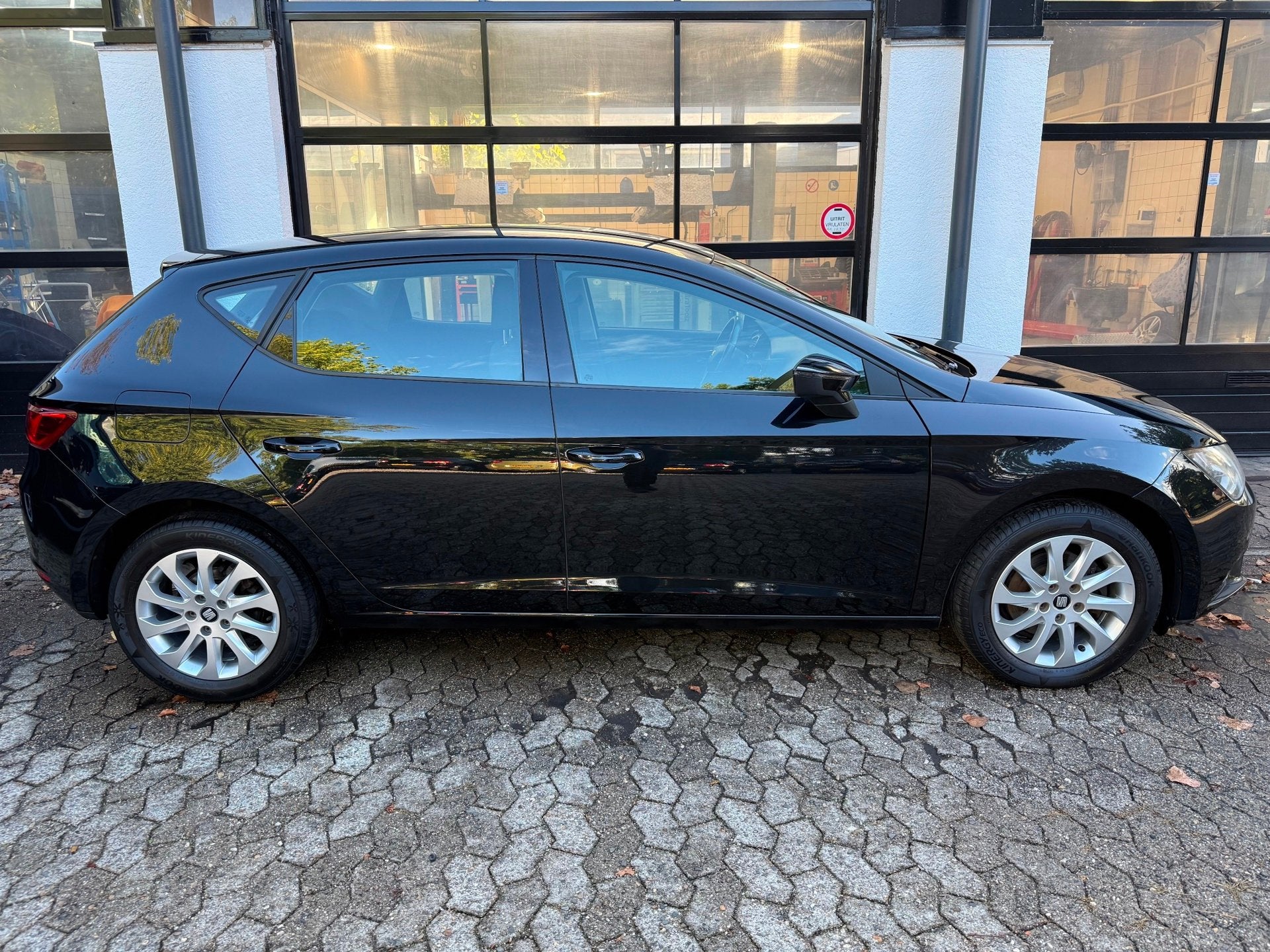 SEAT Leon 1.2 TSI Style*Clima*PDC*Cruise*NAP*, Voorwielaandrijving, Stof, Gebruikt, Zwart
