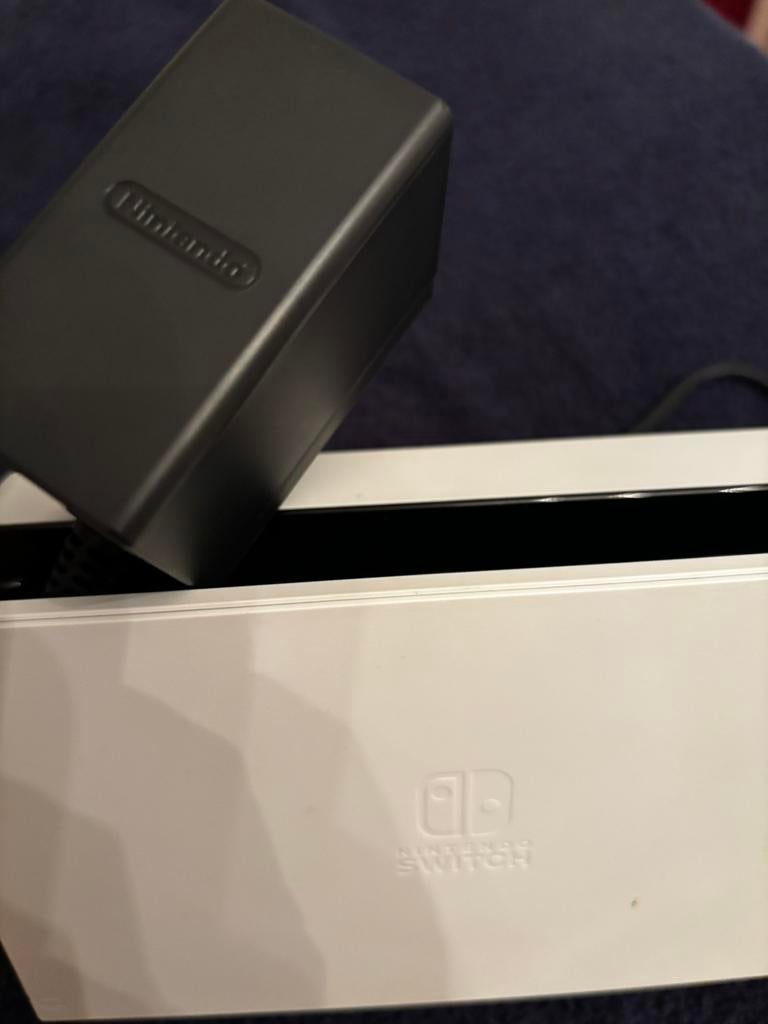 Nintendo Switch OLED Dock met oplader (garantie), Ophalen of Verzenden, Zo goed als nieuw, Zonder controller, Switch OLED