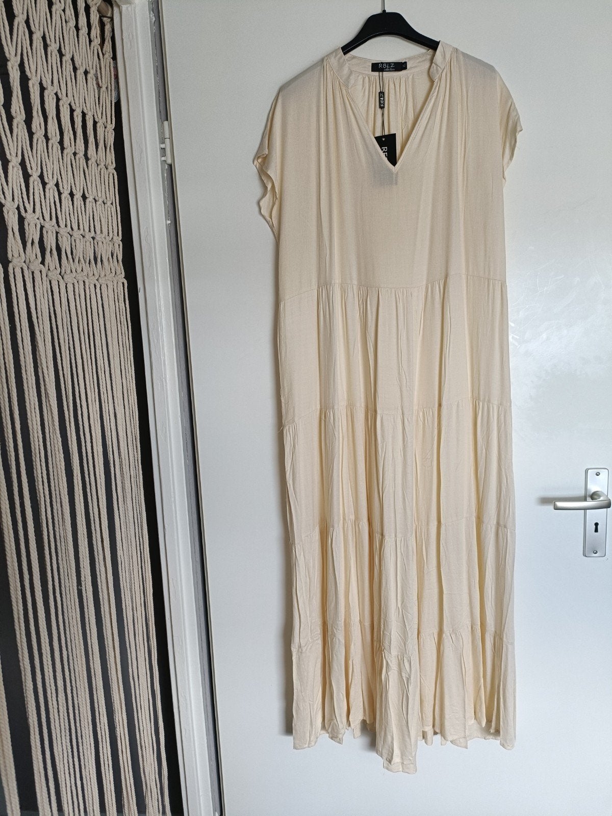 Nieuw!! Rebelz XL lange jurk, Kleding | Dames, Wit, Maat 46/48 (XL) of groter, Nieuw, Ophalen of Verzenden