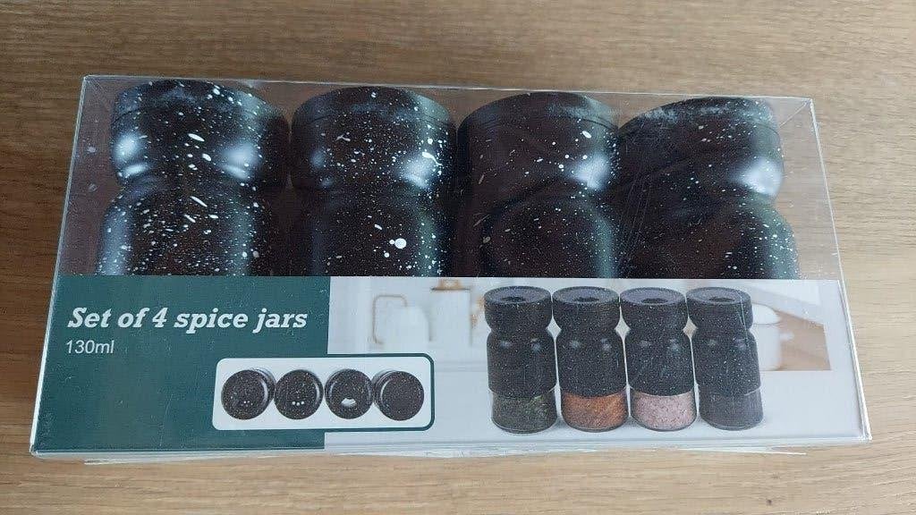 Set van 4 kruidenpotjes - nieuw, Nieuw, Ophalen of Verzenden, Zwart, Overige merken