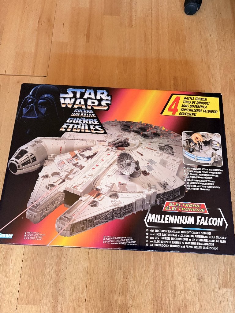 Star Wars Millennium Falcon (Electronic) - Zo goed als nieuw, Ophalen of Verzenden, Zo goed als nieuw, Actiefiguurtje