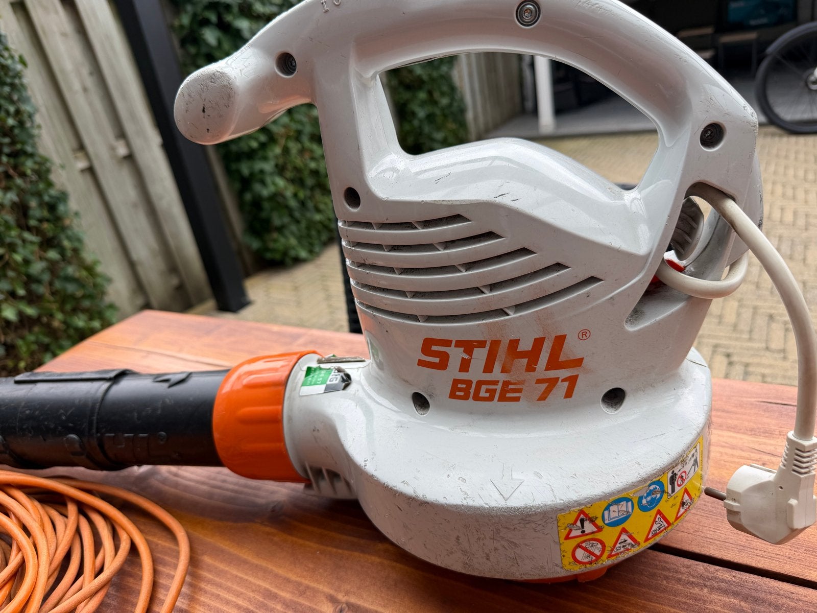 Stihl BGE 71 elektrische bladblazer, Ophalen of Verzenden, Gebruikt, Elektrisch, Handgedragen