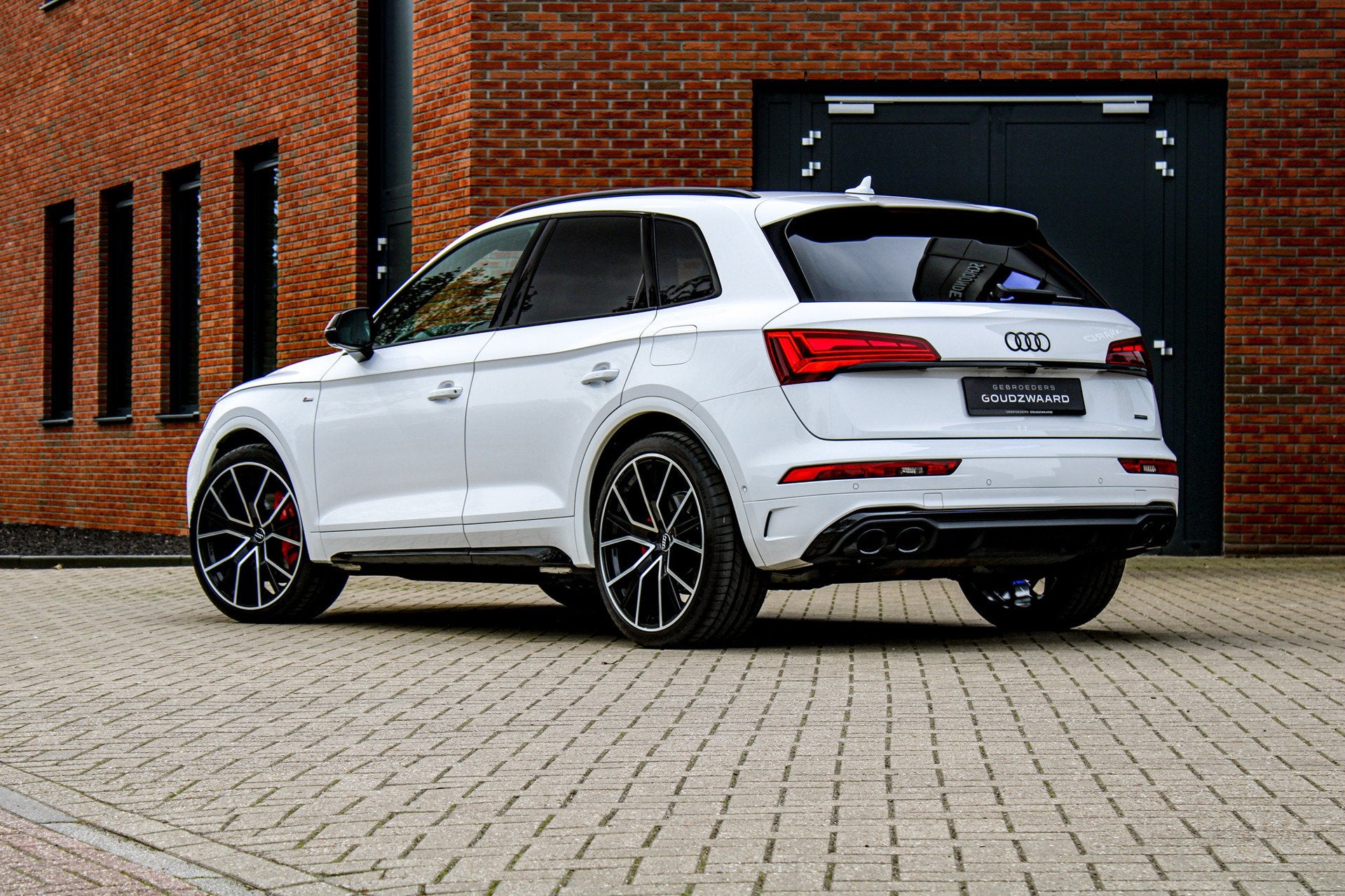 Audi Q5 55 TFSI e S edition | Pano | Luchtvering | Head-up |, Auto's, Automaat, Gebruikt, 4 cilinders, Wit