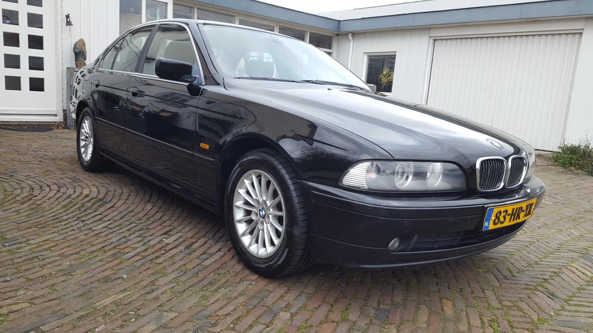 BMW 5-serie 520i Automaat , Zeer mooie en goede youngtimer ., Auto's, Achterwielaandrijving, Gebruikt, Met garantie (alle), Zwart