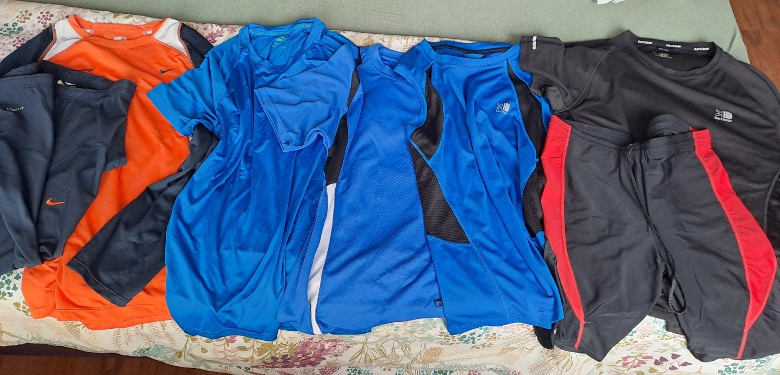 Hardloopkleding maat XL
Als in prima staat, wegens stoppen h, Kleding | Heren, Ophalen of Verzenden, Zo goed als nieuw, Voetbal