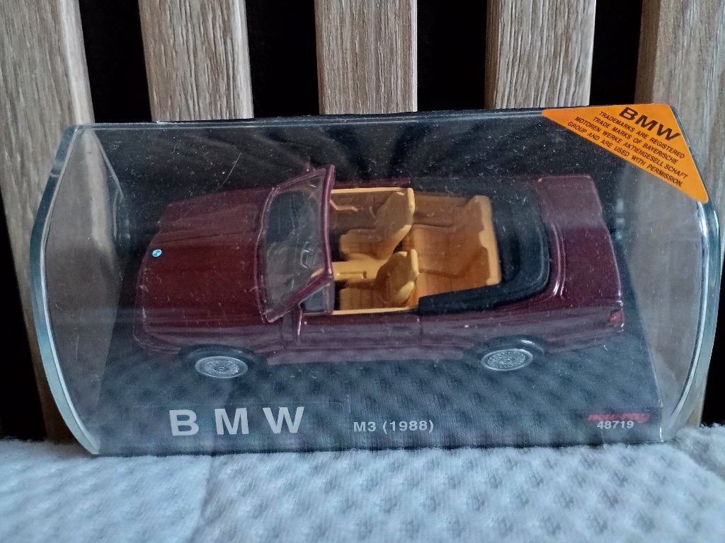 Modelauto BMW  M3 E30, Ophalen of Verzenden, Zo goed als nieuw, Auto, Overige merken