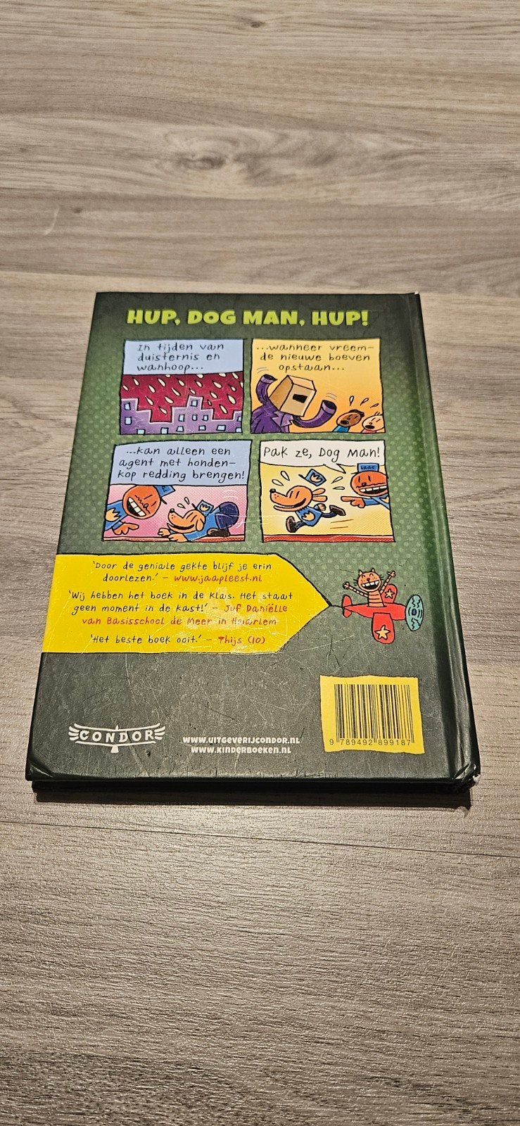 Dog Man Gaat Los! - Dav Pilkey (Zo goed als nieuw), Boeken, Ophalen of Verzenden, Zo goed als nieuw, Fictie algemeen