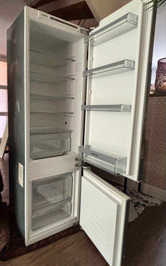 Siemens KI87VVF30 Inbouw Koel-vriescombinatie - Z.G.A.N., Witgoed en Apparatuur, Koelkasten en IJskasten, Ophalen, Met aparte vriezer