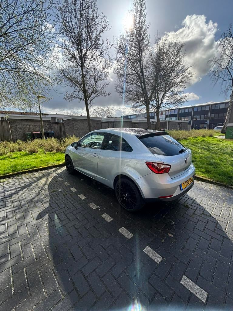 Seat Ibiza 1.4 63KW 3DRS 2009 Grijs nieuwe apk, Auto's, Seat, Voorwielaandrijving, 86 pk, 40 €/maand, 4 cilinders