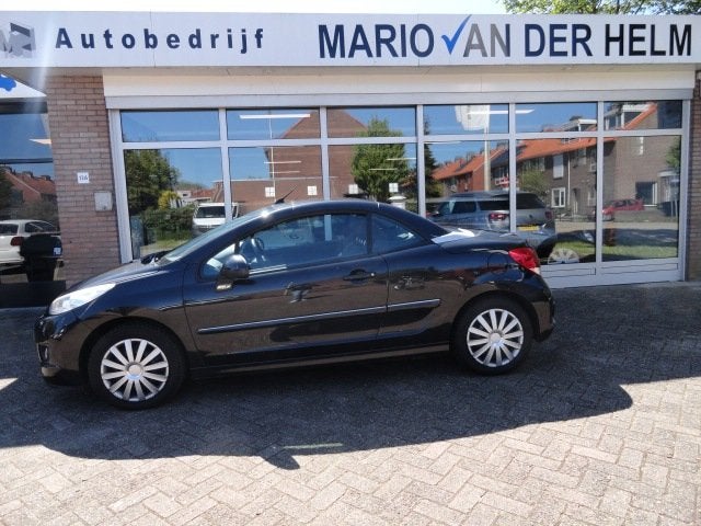 Peugeot 207 CC 1.6 VTi Noir & Blanc Airco/Cruise control, Voorwielaandrijving, 15 km/l, Gebruikt, Zwart