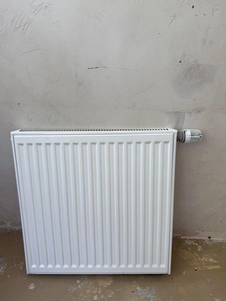 Radiator 60x60 cm, gebruikt en netjes, Doe-het-zelf en Verbouw, Verwarming en Radiatoren, Ophalen, 30 tot 80 cm, Gebruikt, Radiator