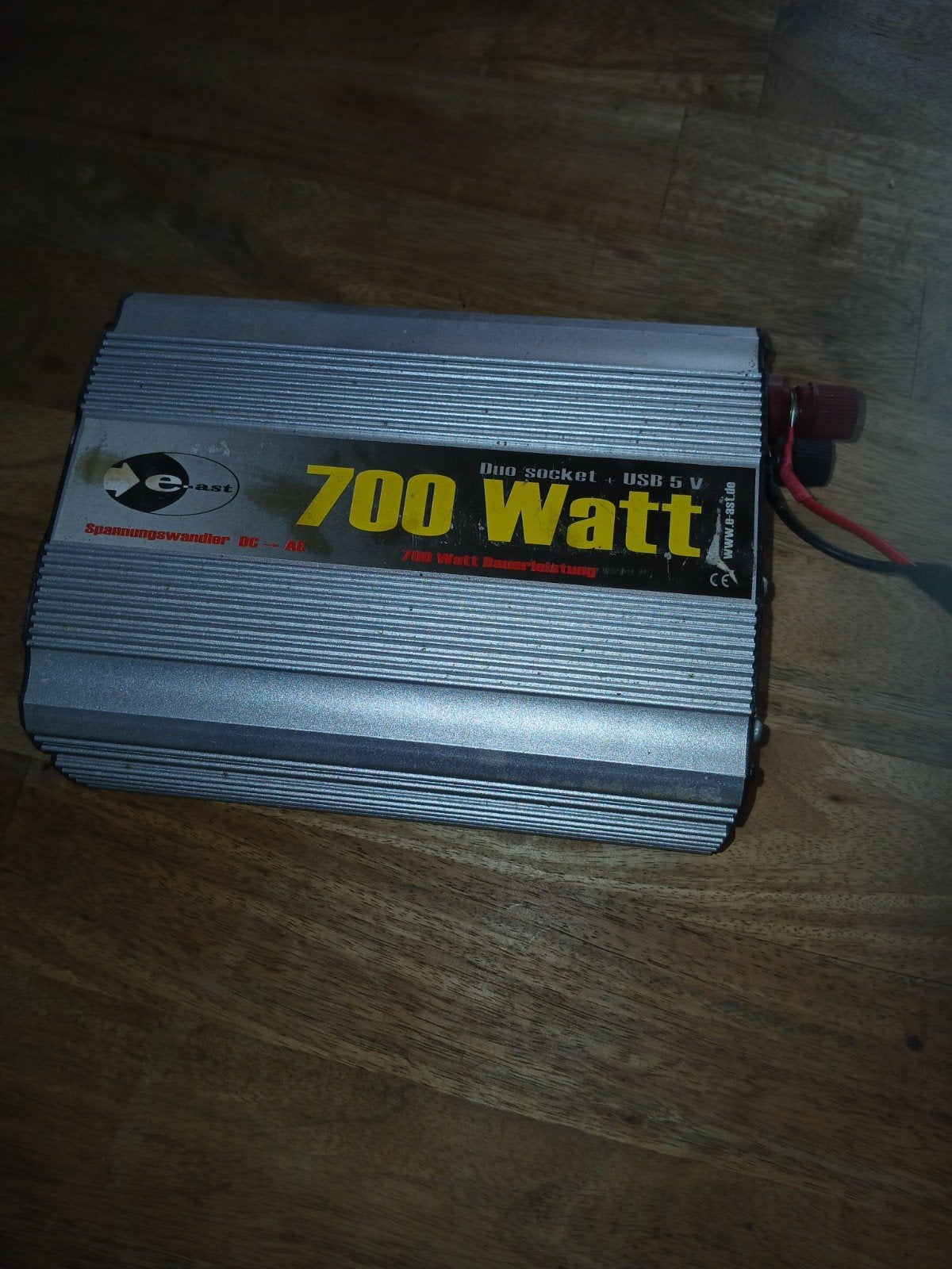 Omvormer 12V naar 220V - 700 Watt, Ophalen