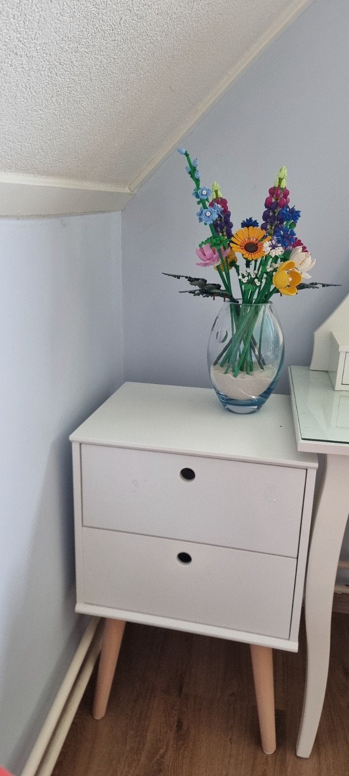 Ikea make-up tafel, en nachtkastje, Ophalen, Zo goed als nieuw, Minder dan 45 cm