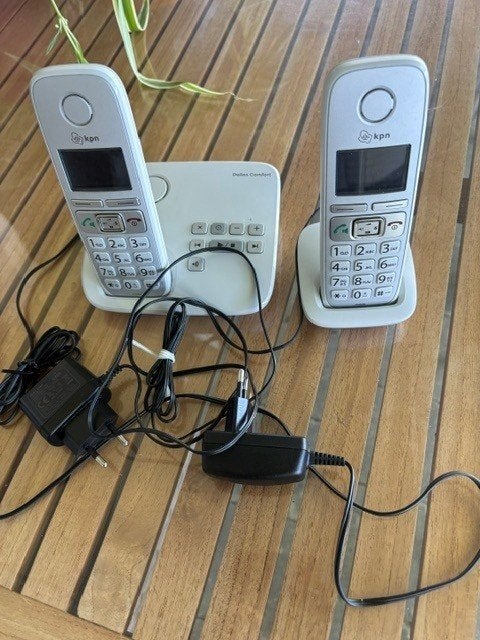 KPN Dallas Comfort modem 640033 en 2 draadloos handsetjes, Ophalen of Verzenden, Gebruikt, 1 handset