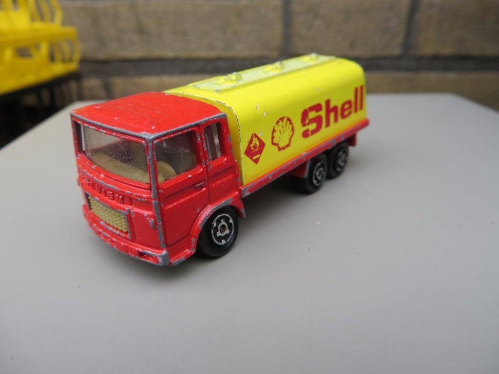 Majorette Saviem Tankwagen SHELL, Ophalen of Verzenden, Gebruikt, Bus of Vrachtwagen