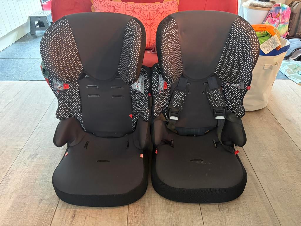 Autostoelen kind, 2x, Ophalen, Zo goed als nieuw