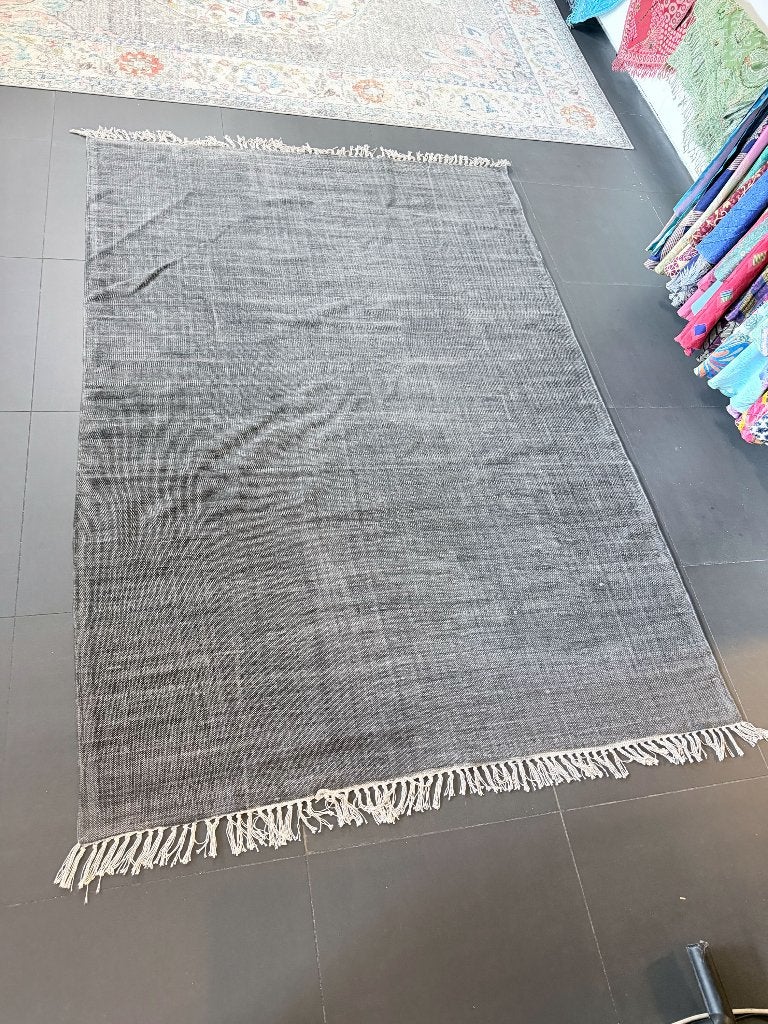 grijs vloerkleed, Ophalen, Gebruikt, 150 tot 200 cm, 200 cm of meer