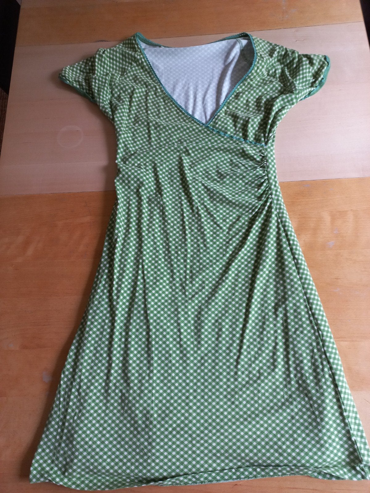 Groene ruitjes King Louie jurk maat L, Kleding | Dames, Jurken, Maat 38/40 (M), Ophalen of Verzenden, Gedragen, Boven de knie