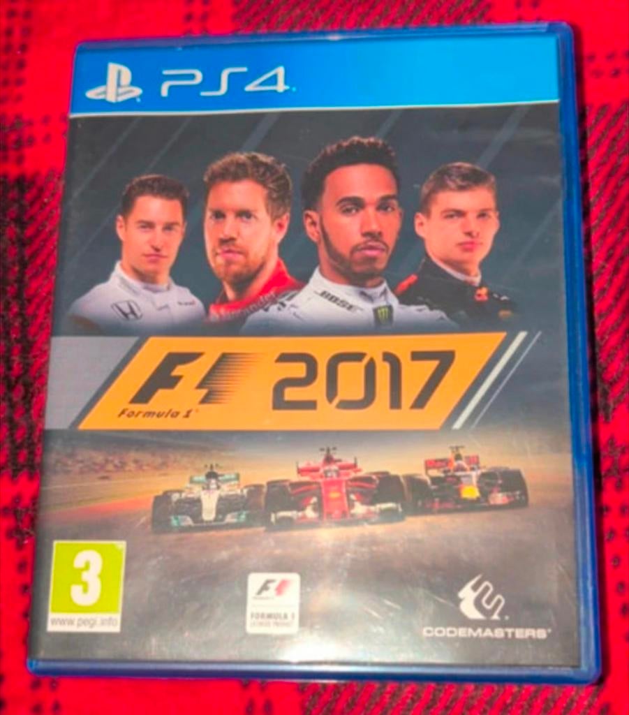 F1 2017 PS4 - Racegame met uitgebreide carrièremodus, Online, Gebruikt, 1 speler, Racen en Vliegen