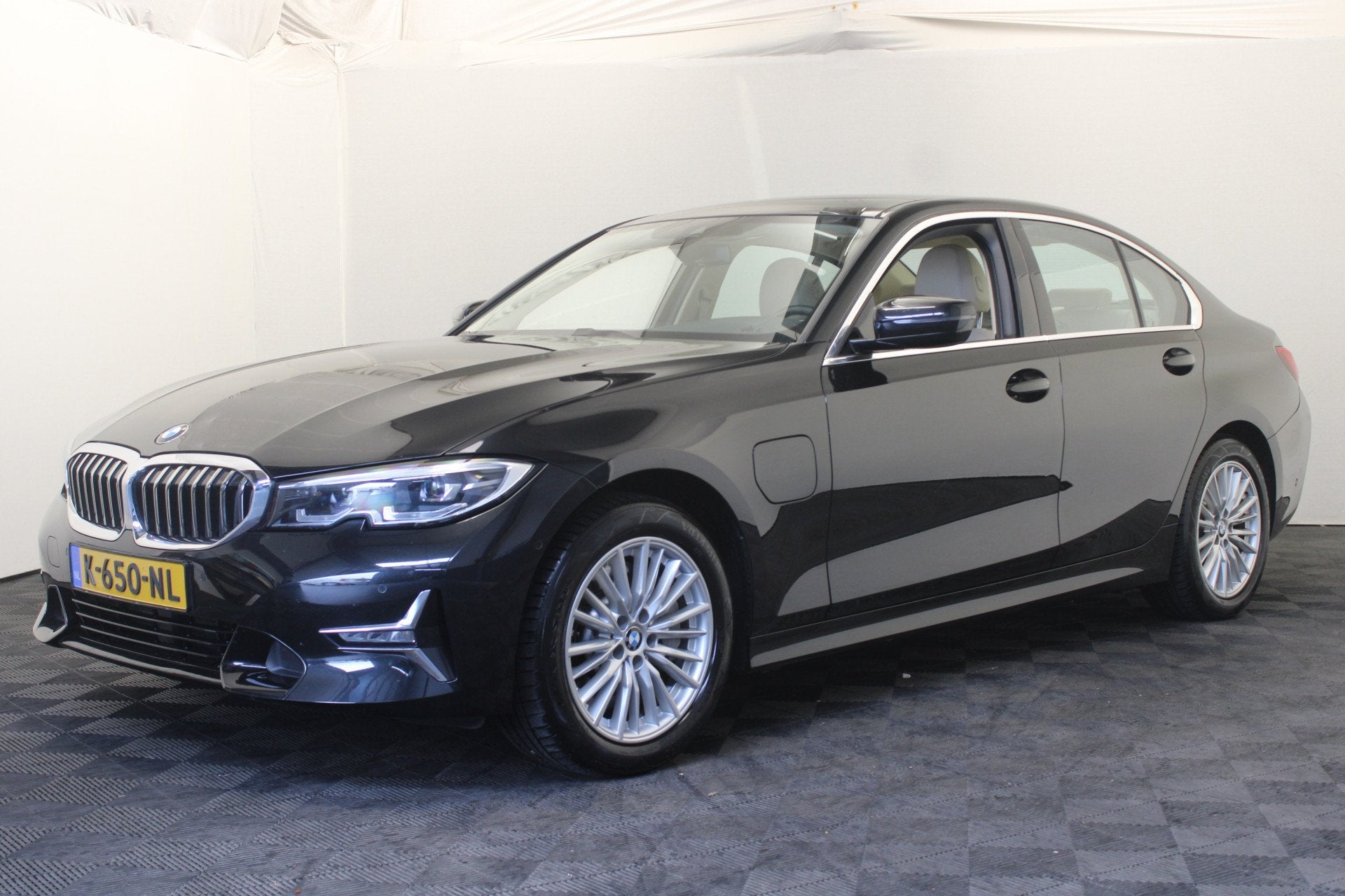 BMW 3-serie 330e eDrive Edition |Leder|Stoelverw.|Navi|, Auto's, 1998 cc, Achterwielaandrijving, Gebruikt, 4 cilinders