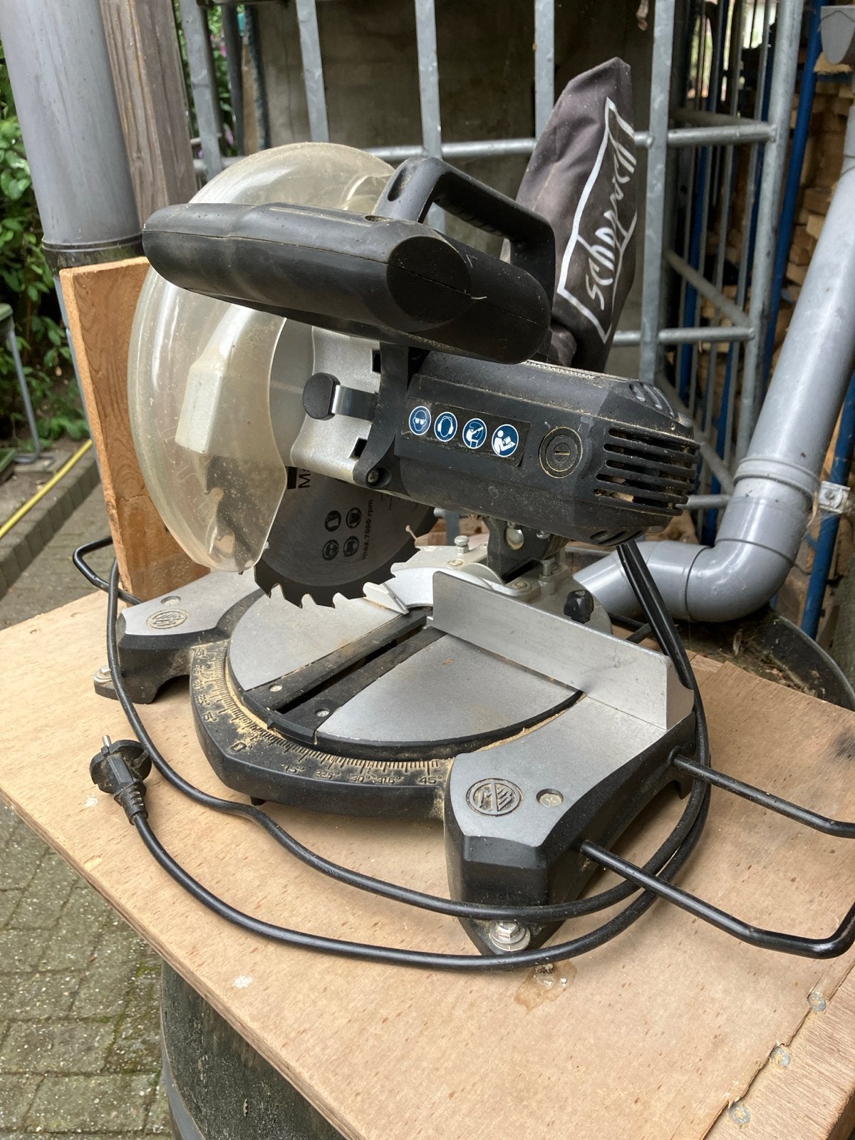 Scheppach HM80L Afkortzaag, Ophalen, Gebruikt, 70 mm of meer, Afkortzaag