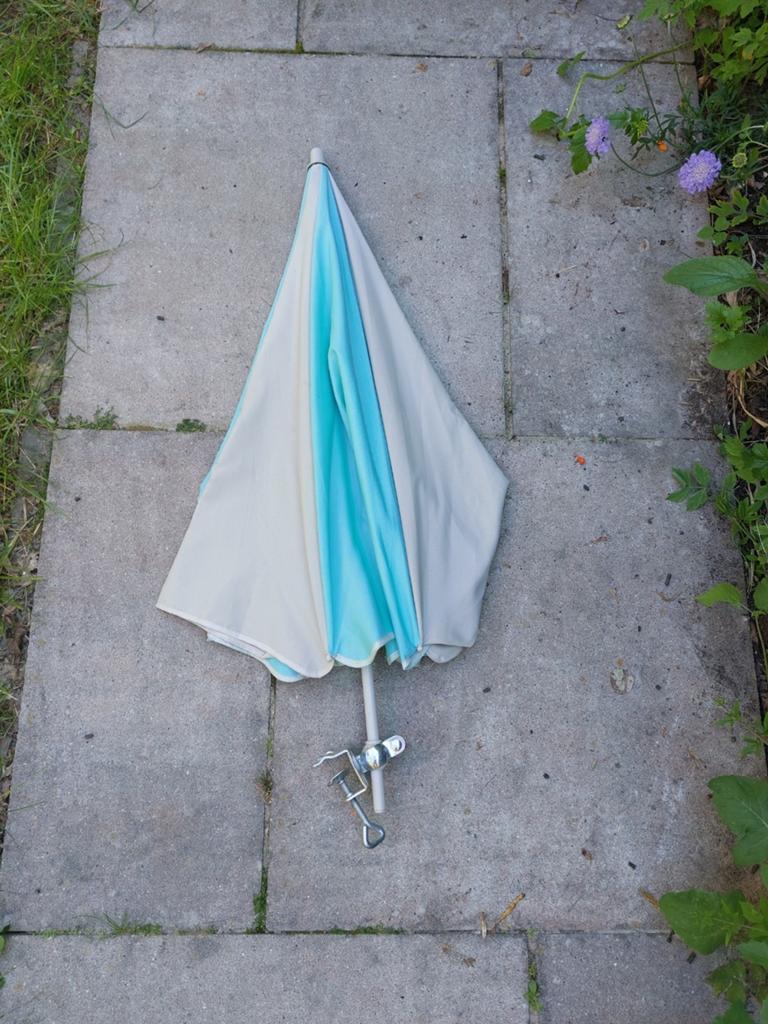 Gezellig parasolletje voor aan balkon, Tuin en Terras, Ophalen, Minder dan 1 meter, Parasolvoet