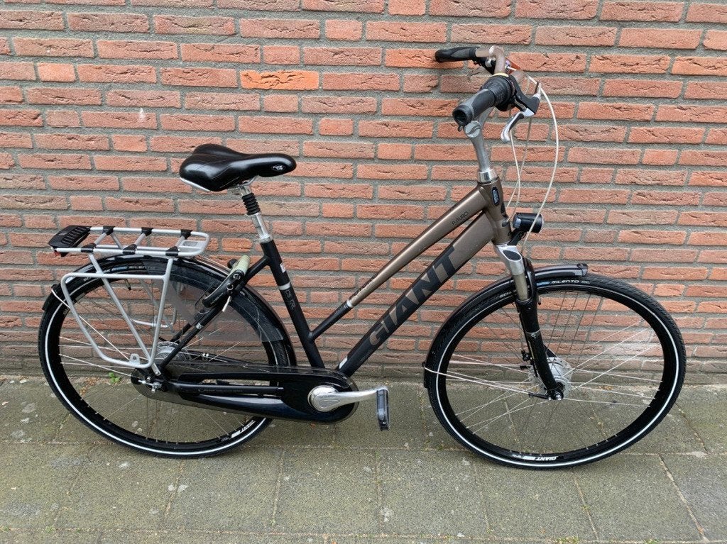 Giant Futuro Cs 2 Lds Dames Bronze/Metallic Black M 50cm, Fietsen en Brommers, Fietsen | Dames | Damesfietsen, Gebruikt, -, - 0
-, NL