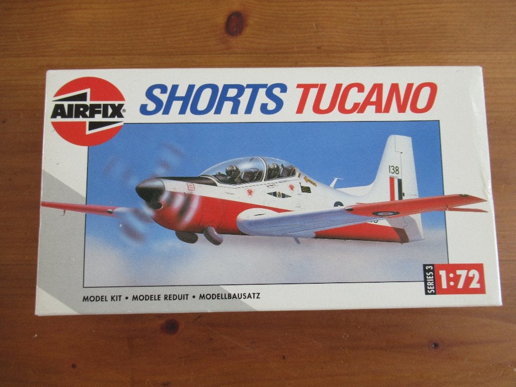Shorts Tucano (Airfix 1/72) 1 doos - 2 kits + extra's, Overige merken, 1:72 tot 1:144, Ophalen of Verzenden, Zo goed als nieuw