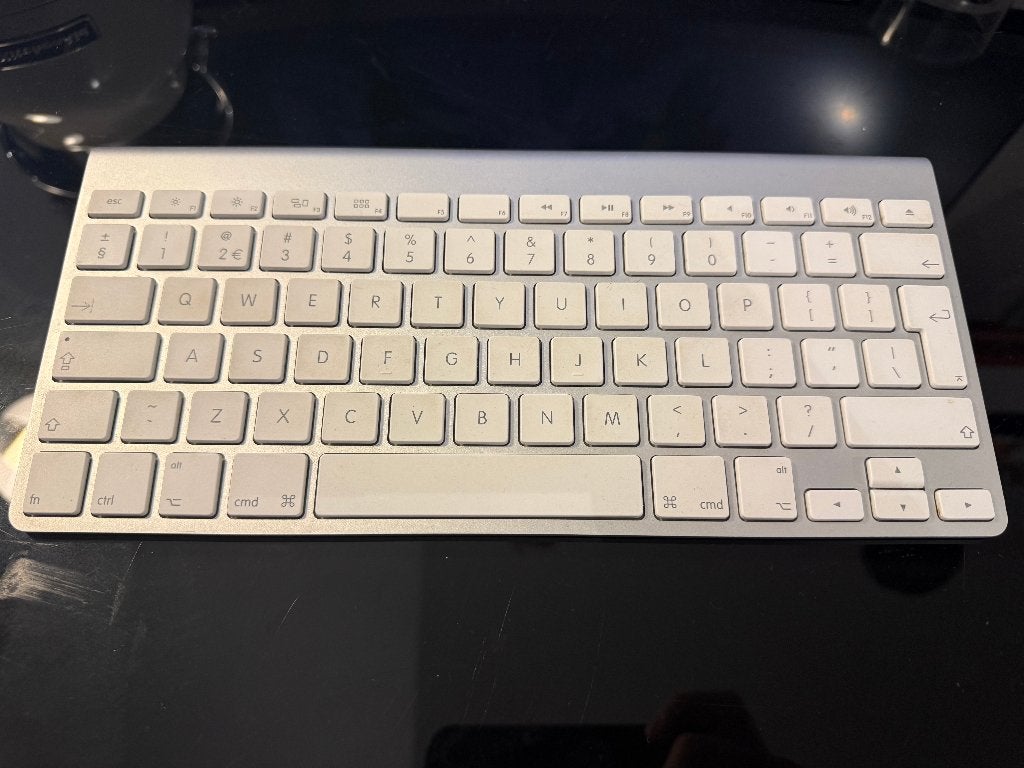 Apple wireless keyboard, Computers en Software, Toetsenborden, Zo goed als nieuw, Qwerty, Draadloos, Ergonomisch, Ophalen of Verzenden