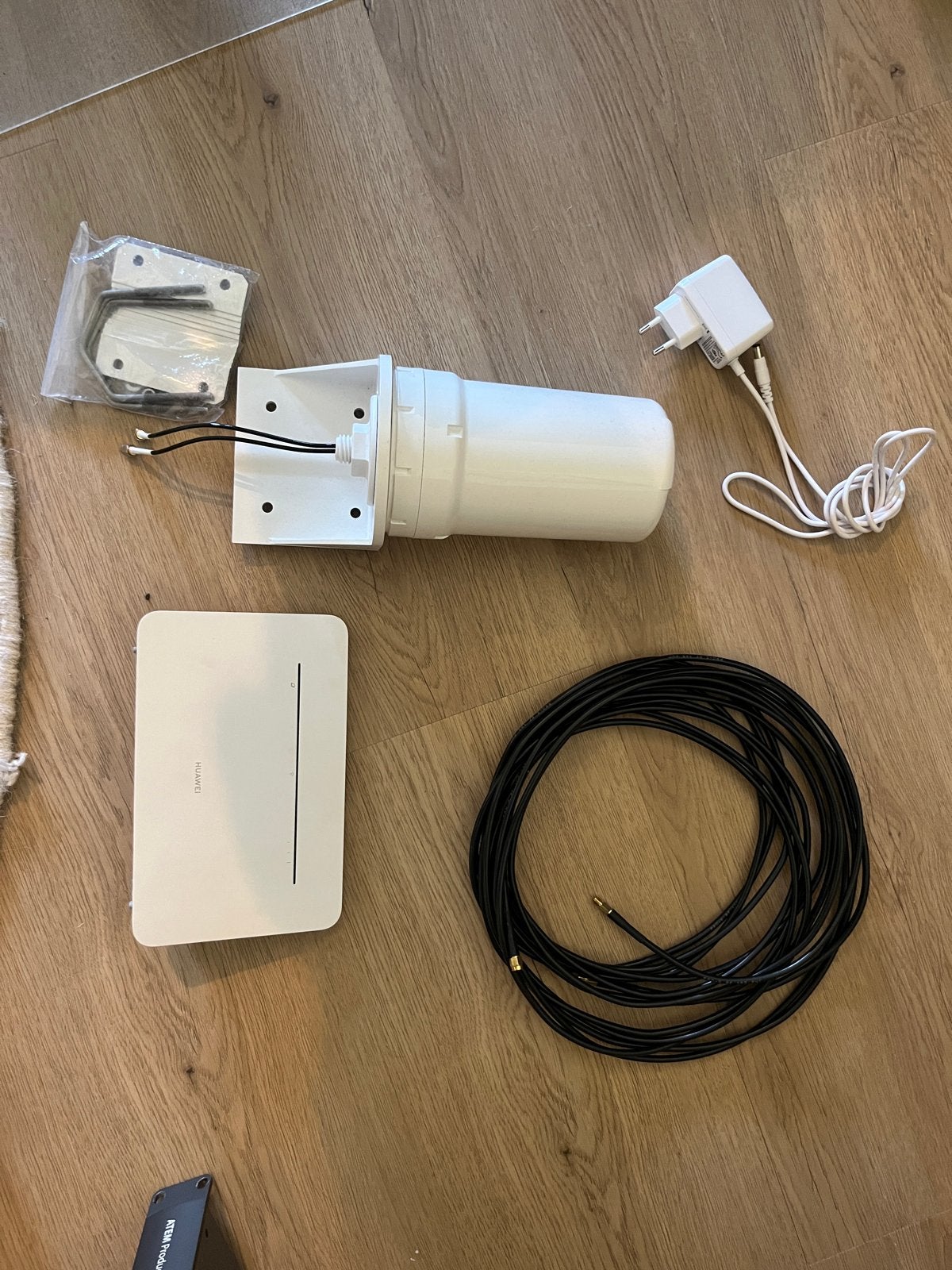 Huawei B535 4G LTE Cat7 Router met Omni Antenne, Ophalen of Verzenden, Gebruikt, Router met modem
