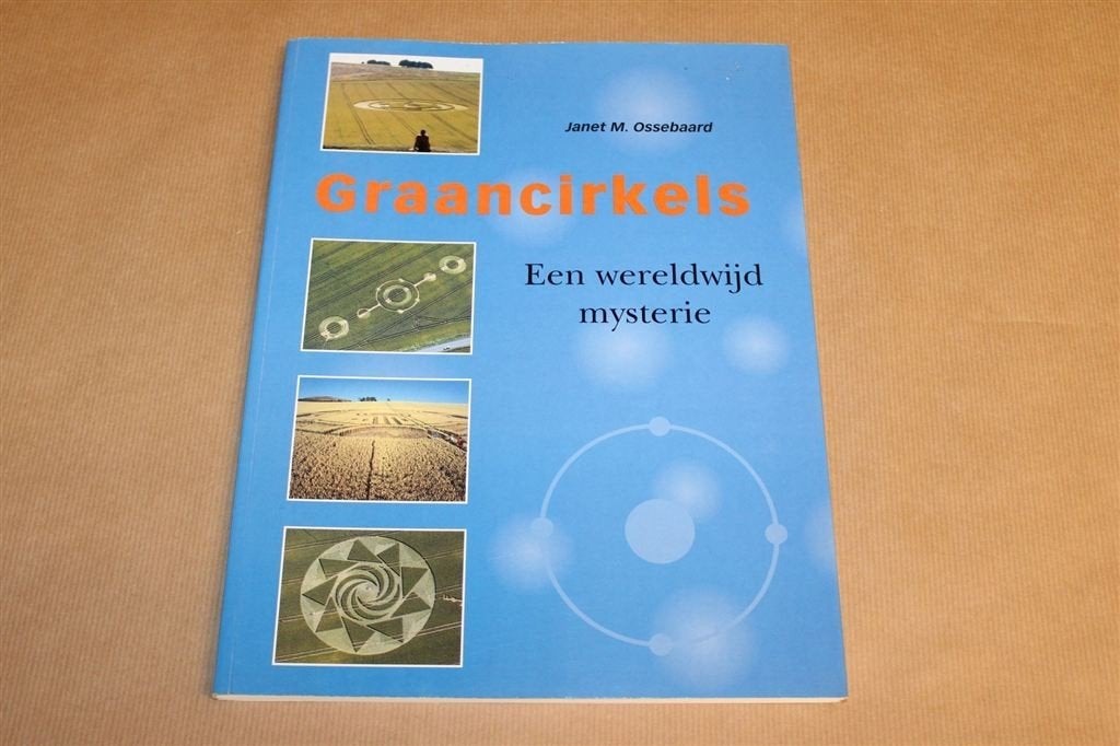 Graancirkels — Wereldwijd Mysterie & Fotoboek, Ophalen of Verzenden, Zo goed als nieuw, Overige onderwerpen, Achtergrond en Informatie