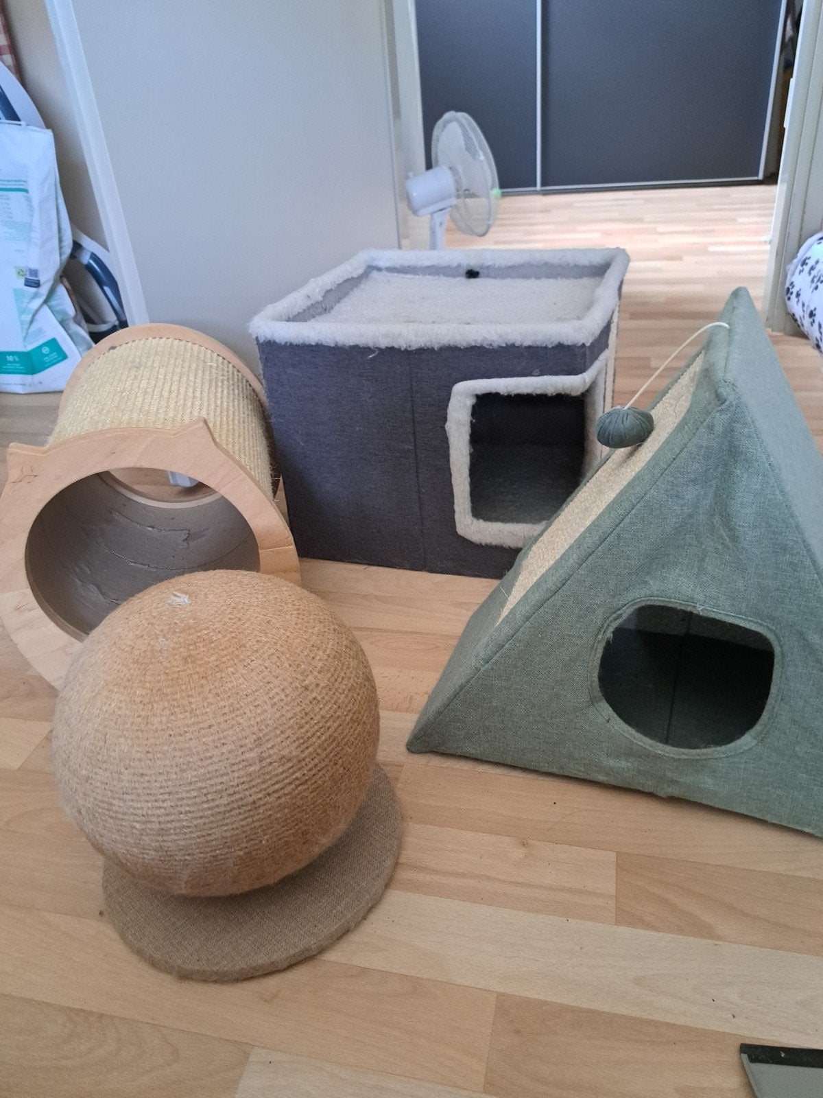kitten  krabmeubeltjes, Dieren en Toebehoren, Ophalen, Krabpaal