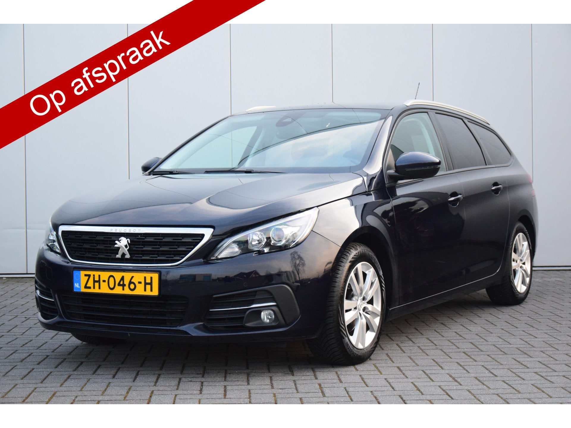 Peugeot 308 SW 1.2 PureTech Blue Lease Executive Priv/Glass, Auto's, Voorwielaandrijving, Stof, Gebruikt, 1199 cc