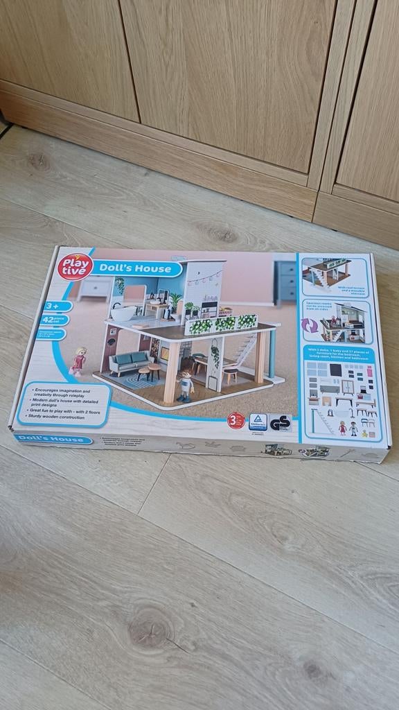Playtive houten poppenhuis met extra poppetjes, Kinderen en Baby's, Speelgoed | Poppenhuizen, Ophalen, Zo goed als nieuw, Poppenhuis